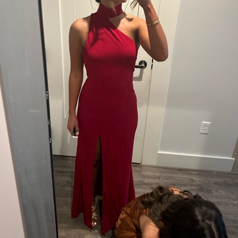 Lulu’s stunning red dress - Picture 3 of 3